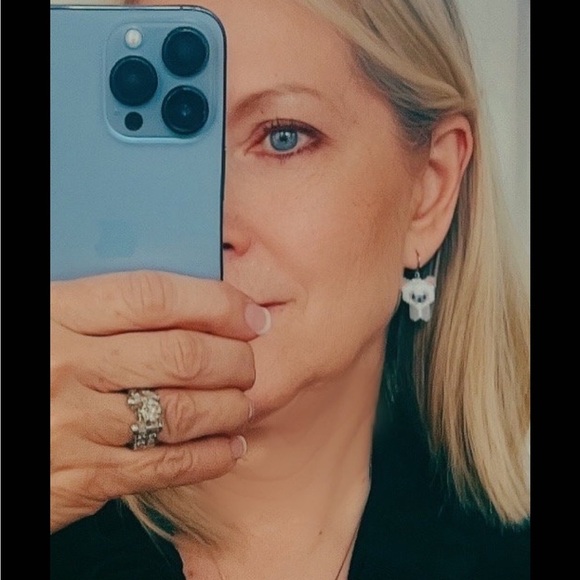 Siamese cat earrings cute cat gift groomer cat sitter seed beaded handwoven - Picture 3 of 4